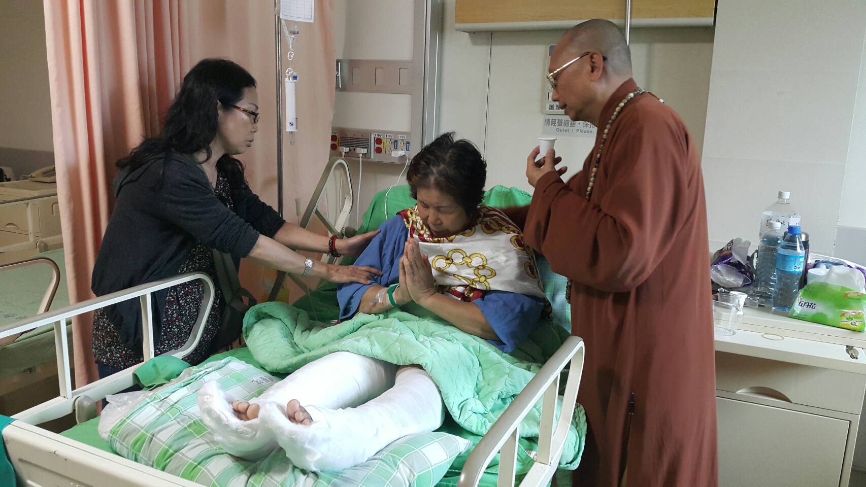 三總內湖院區探視秀月